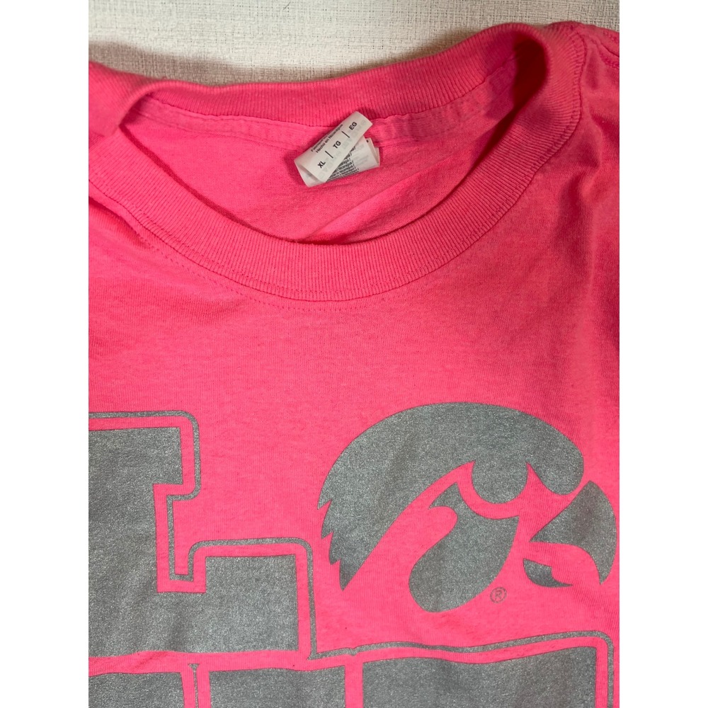 Gildan Iowa Hawkeyes Love Graphic T-Shirt XL Neon Pink Silver Glitter Logo Tee